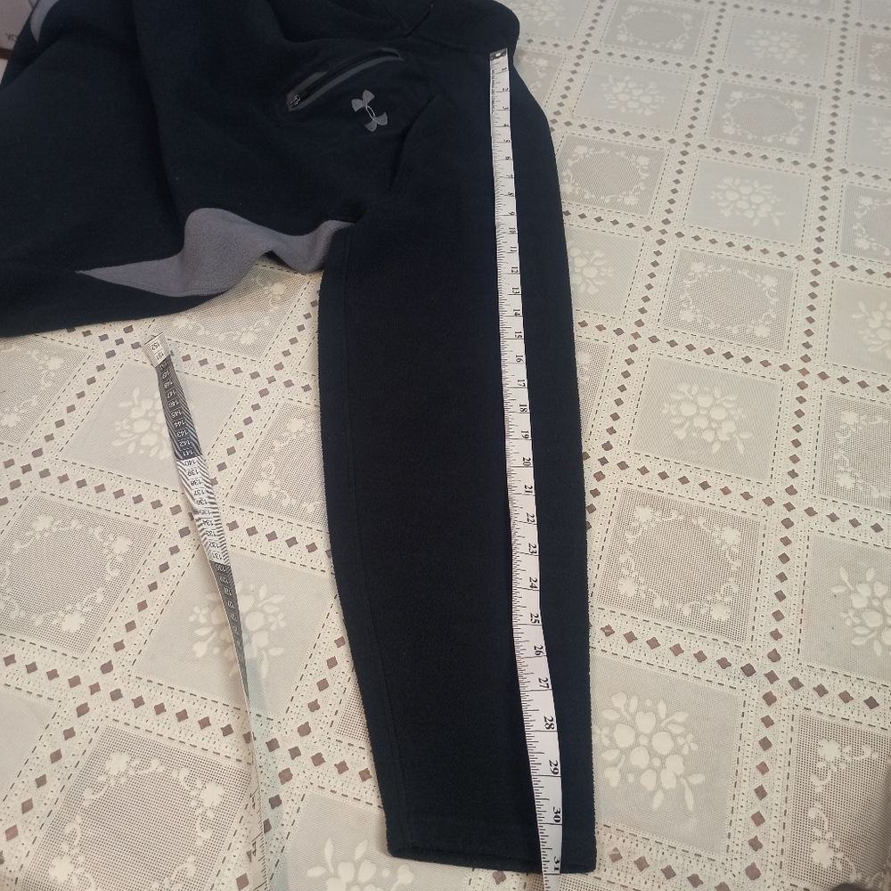 Under Armour Black and Gray Pullover Sweatshirt. Size Large - Picture 14 of 14